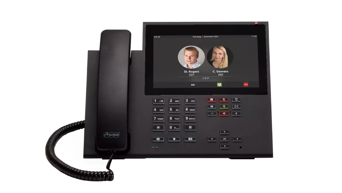COMfortel D-600 Frontalansicht auf das COMfortel D-600 mit angeschalteten Display