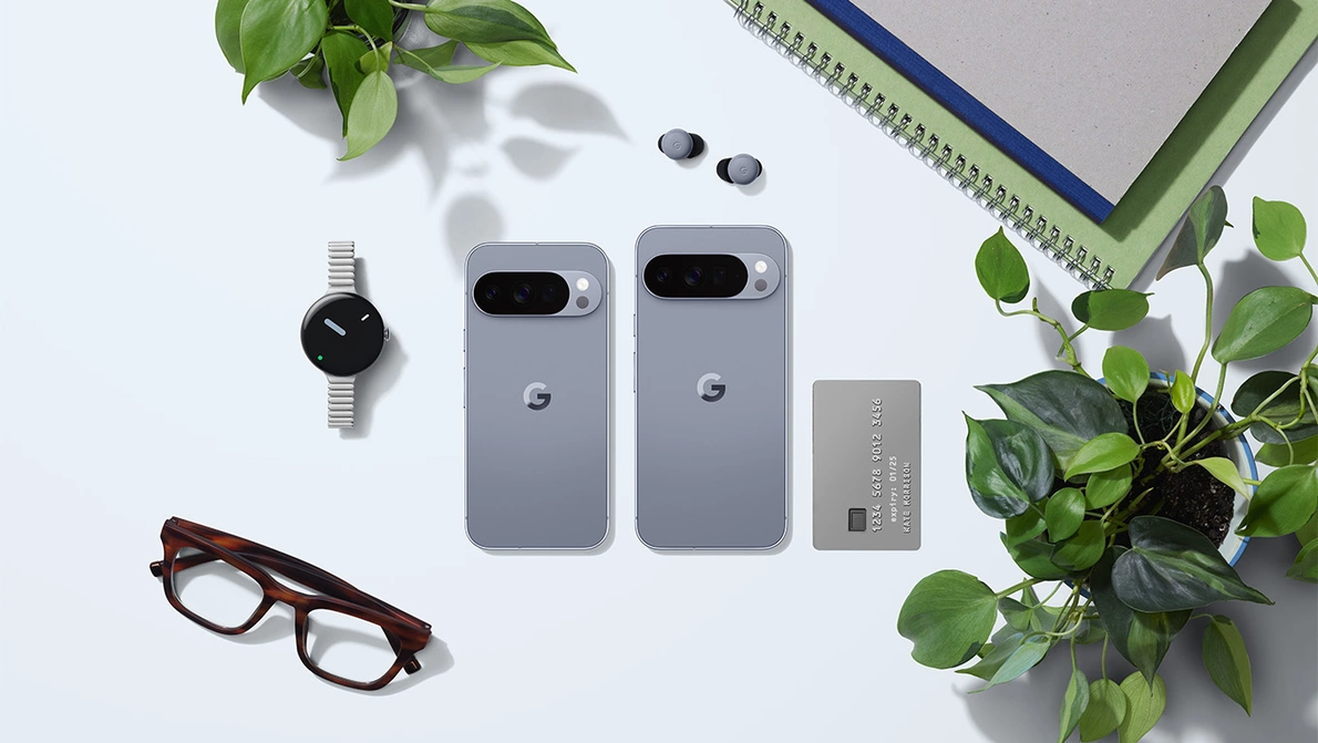 Google Pixel Familie im Unternehmen Ein Tisch mit diversen Google Pixel Devices verteilt und Pflanzen