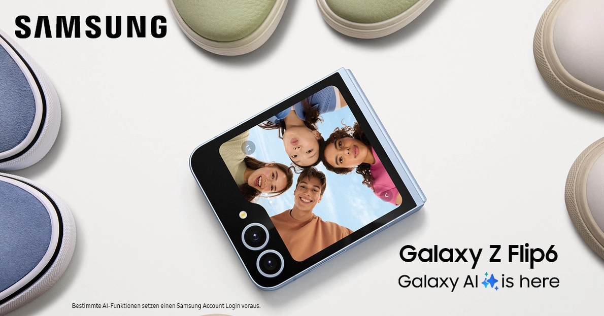 Galaxy Z Flip6 liegt auf Boden mit Display aktiv